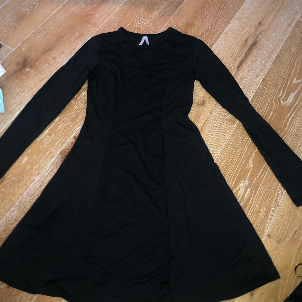 Black long sleeved dress